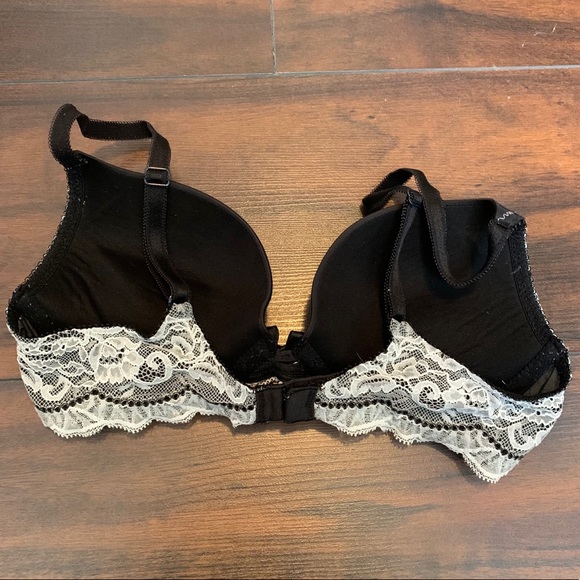 Victoria’s Secret Black & White Lace Dream Angels Push Up Bra - Picture 2 of 6